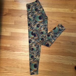 Onzie full length peacock print pants